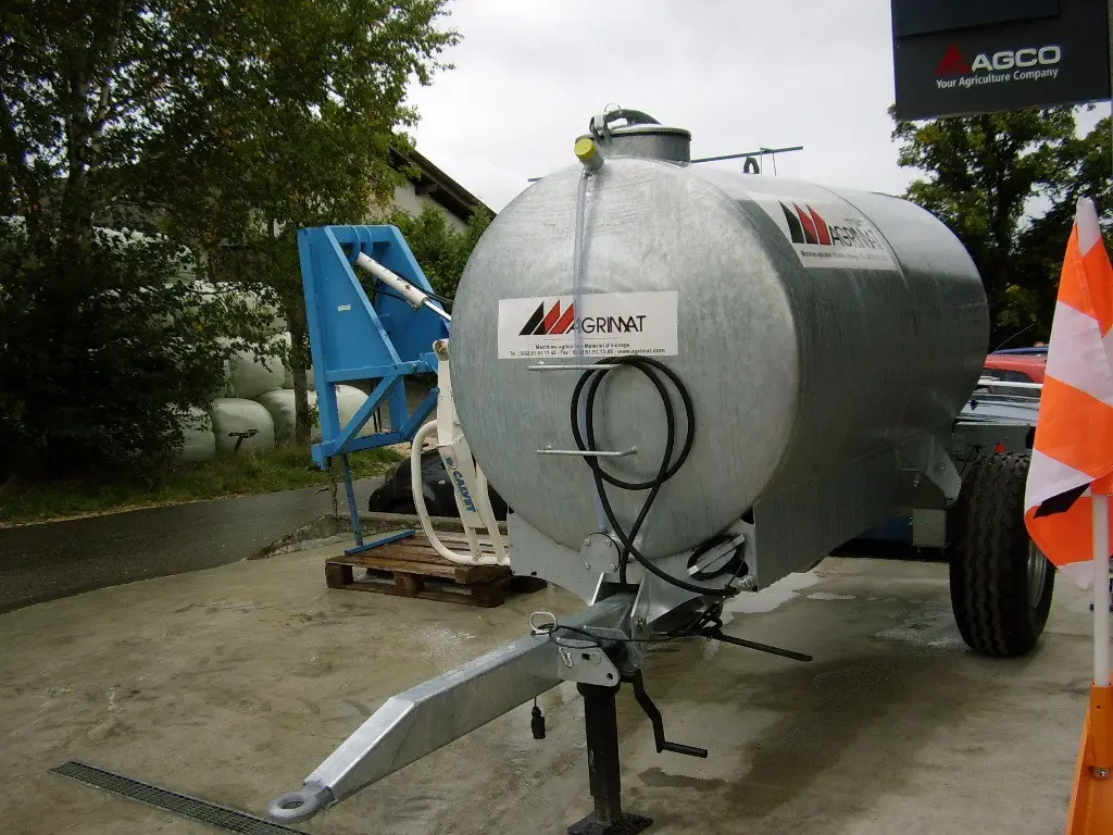 5a1aae22-9665-4d90-bfc5-cf4d0c367205-Agrimat tonne à eau 3100 (22).jpg