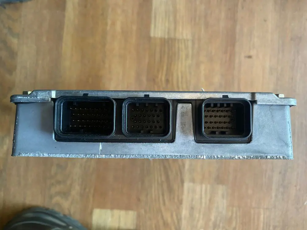 64ba2df7-0080-490b-9a43-f26f14f13991-elektronikbox-cnh-84416359-3.jpg