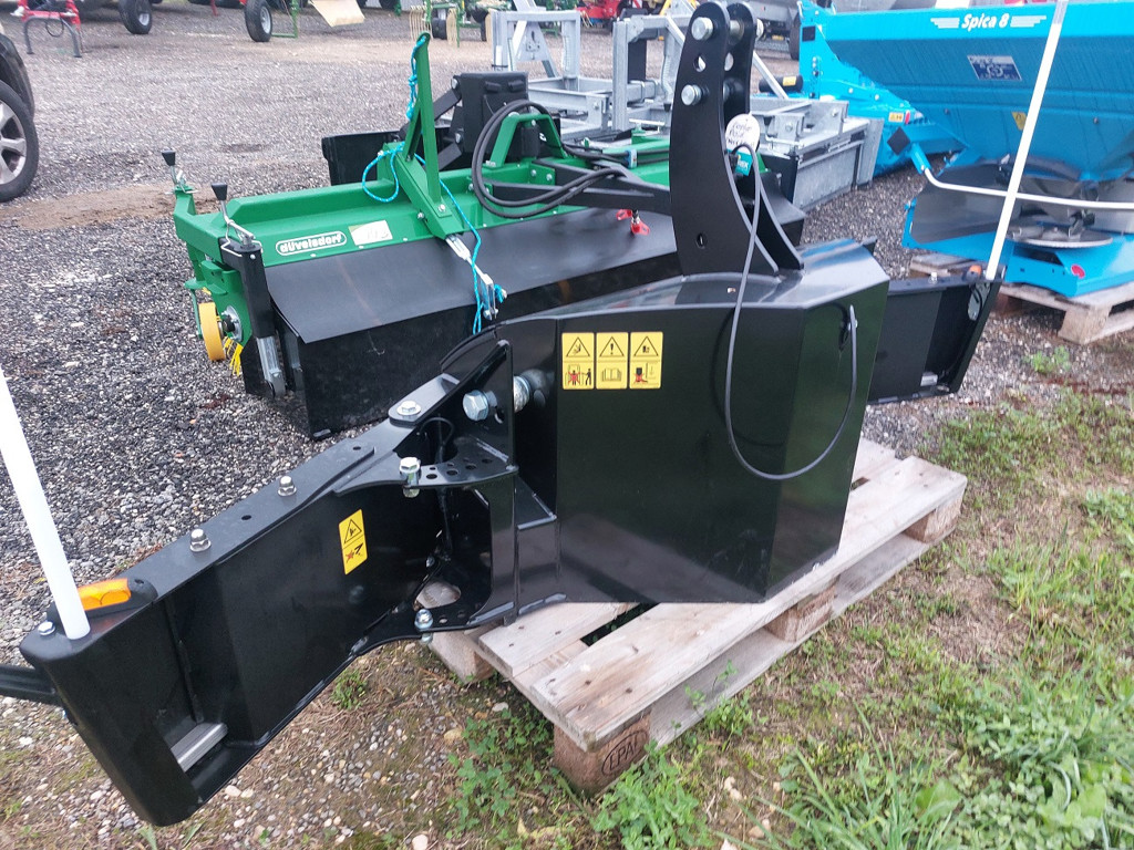 c78f2854-f60d-41e1-974b-27dcc0f0a9cd-Traktorbumper 600   (2).jpg