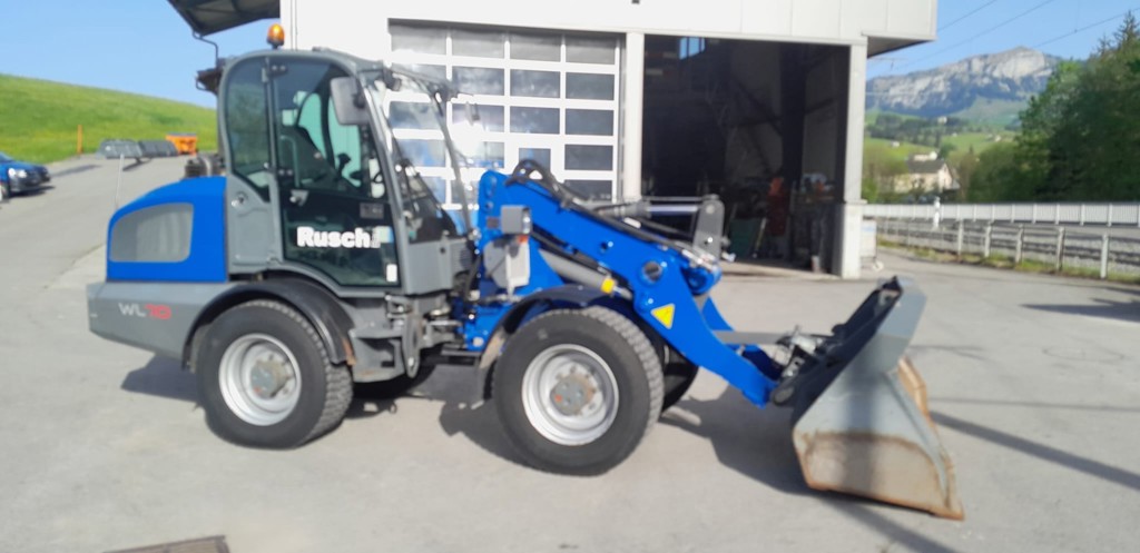 833a198b-015b-43cd-9003-a17434786871-WhatsApp Image seitlich.jpg