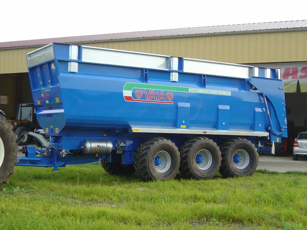 ef82089b-e0de-4f55-b9e1-7b33772b0c0d-VAIA 2013 NL 27 C Martinet Frères.jpg