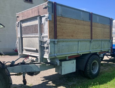 zu verkaufen Kipper - 1-Achs, 3-Seiten-Kipper