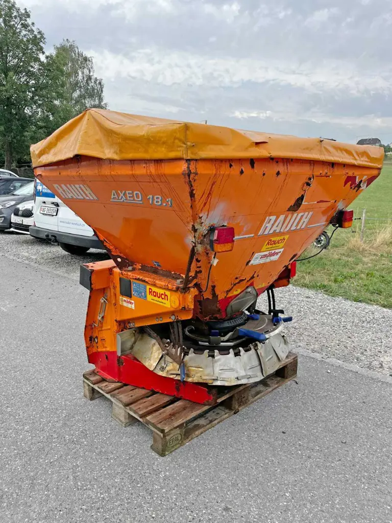 91e91551-b49b-476f-9076-72f789137298-11953-Rauch-Salzstreuer-AXEO-18.jpg