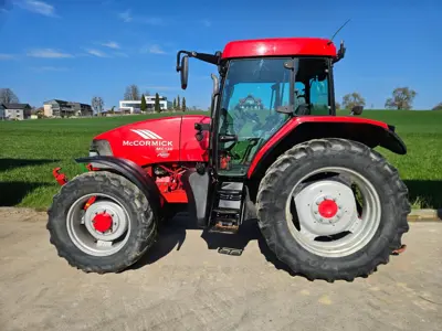 Traktor McCormick MC120 6-Zylinder