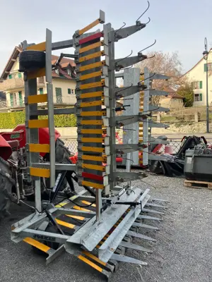 Herse à prairie /éboueuse