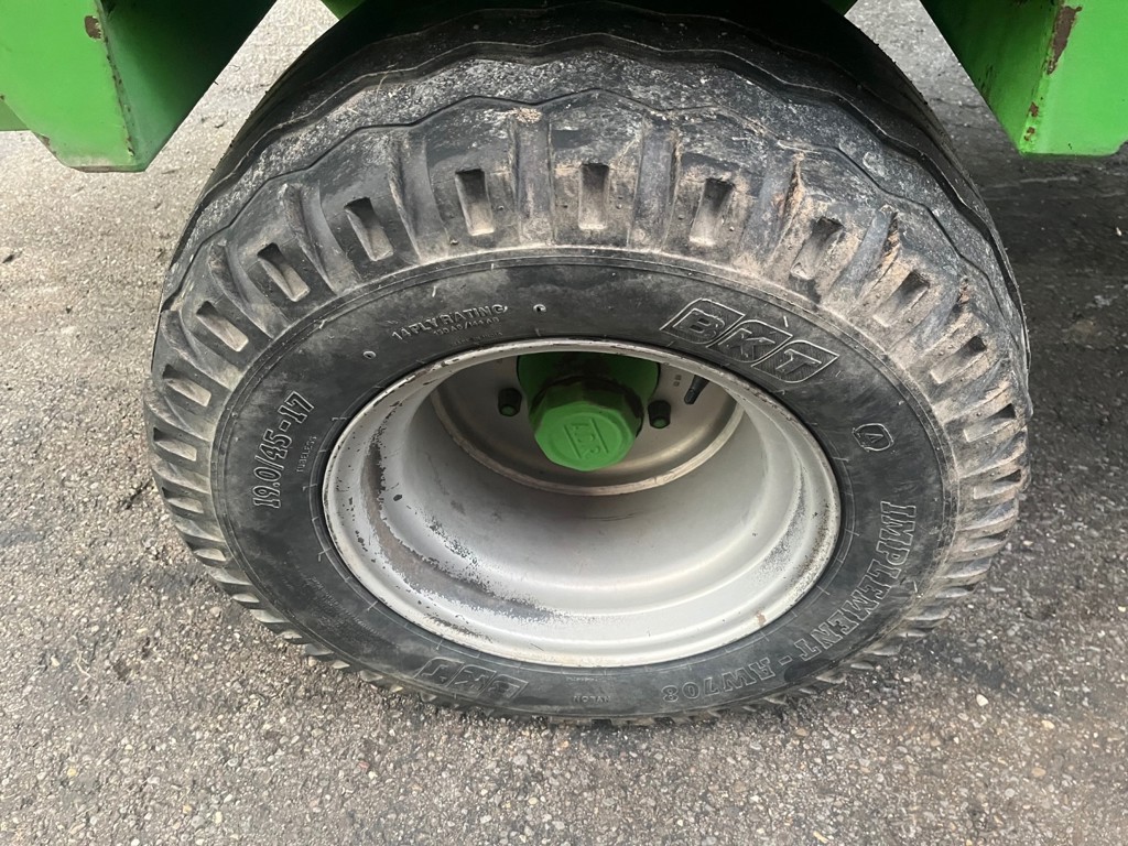 f4f52c3b-867e-4b25-9681-929ce99b04bf-Agrar Jumbo 300 Bruhin 4.jpg