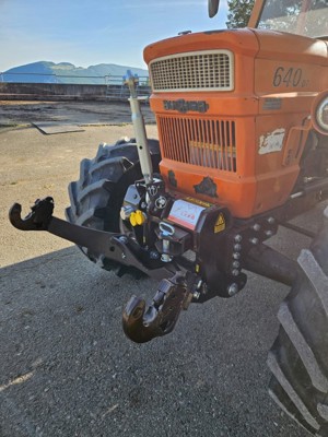 Fronthydraulik Lesnik 800 kg bis 3500 kg