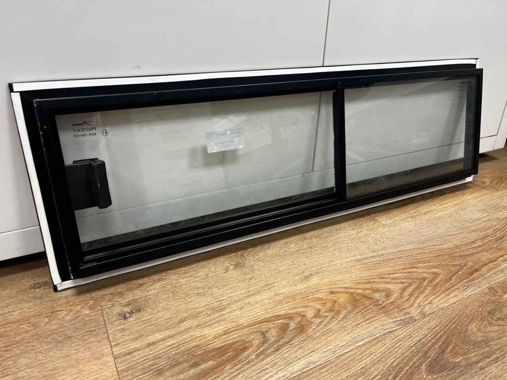 1df526f8-a6f6-4905-bf80-067b0fc0f837-35961 Mauser Schiebefenster (3).jpg