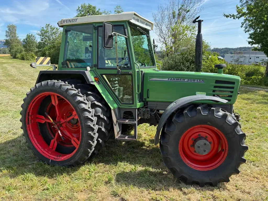 005bbd78-de4f-4a14-81ab-d9ffbd31723a-Fendt3088.jpg