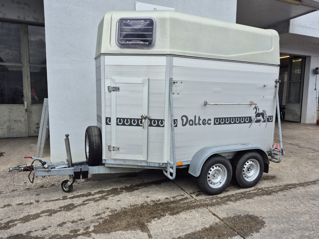 71034687-328f-4e6c-acab-a21f34574450-Pferdeanhänger Pferdetransporter Daltec Carco 2 LMB Maschinen GmbH 2.jpg