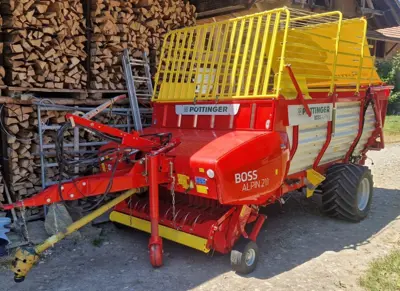 Ladewagen Pöttinger Boss Alpin 211
