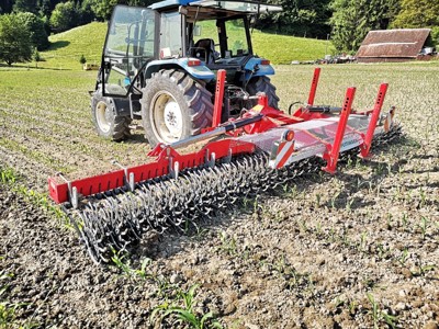 Pöttinger Rollhacke Rotocare V6600