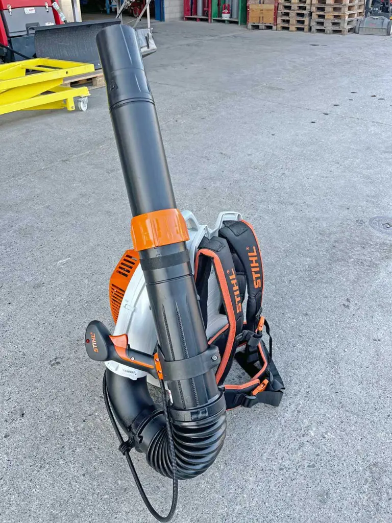 15f7f37b-d574-4836-99ca-2c2a700e76a7-35734-Stihl-Blasgerät-BR-800-C-E-(2).jpg