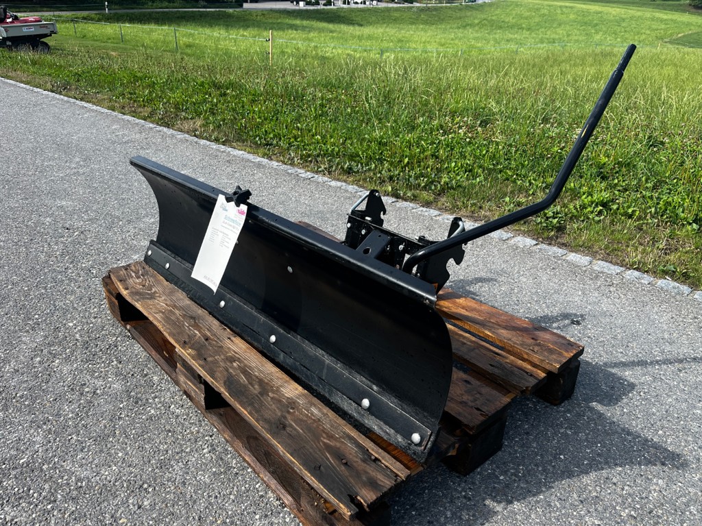 fa8dd3eb-9df6-42e1-957f-1904ab9dd9b4-35595 Cub Cader Schneeplfug leer 117 cm (1).jpg