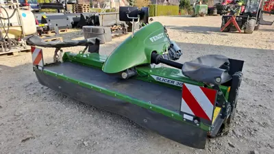 Faucheuse à disques frontale Fendt