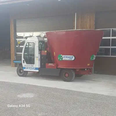 Selbstfahrer Futtermischwagen 14m3