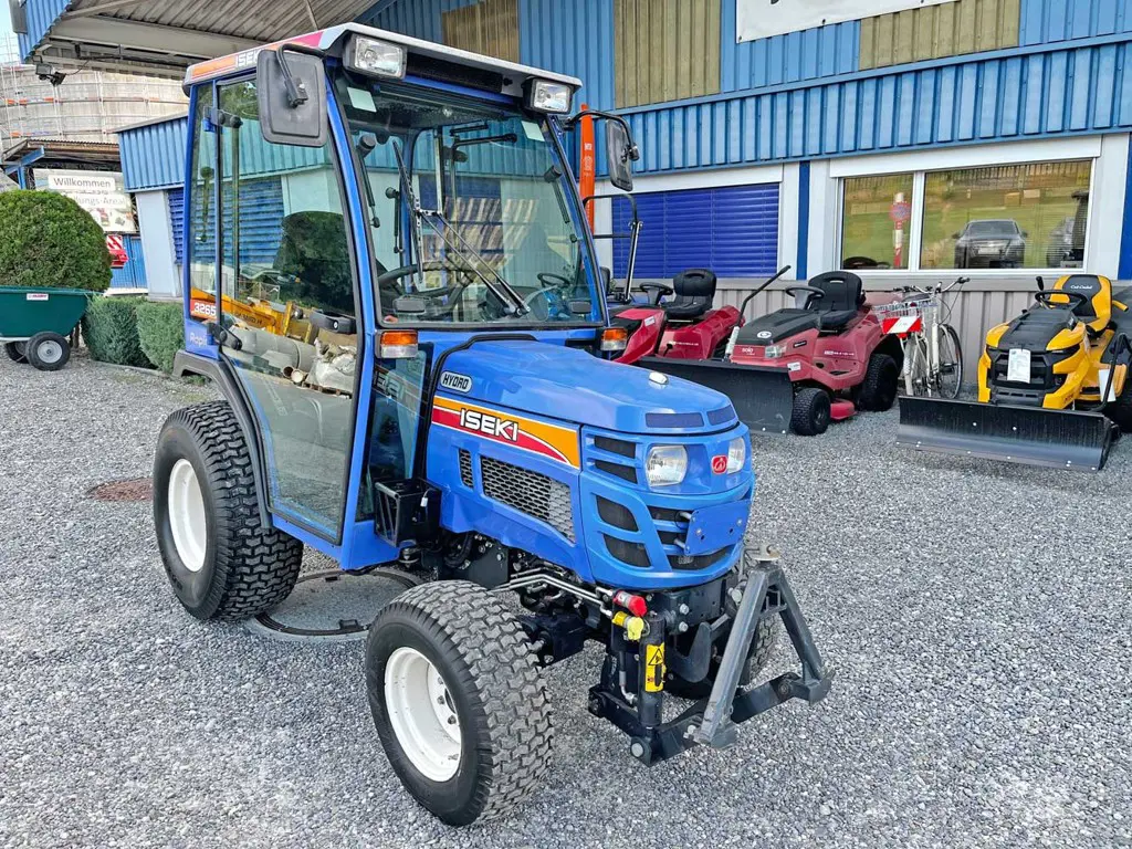 9168eb55-b71d-44fb-845e-8e955517538a-36772-Iseki-Traktor-TM-3265-H-(2).jpg