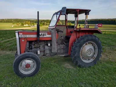 Massey Ferguson 240