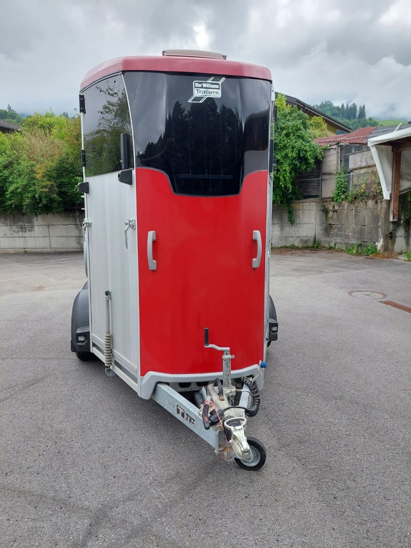 9a1c3257-d8f3-4ad8-af36-843595f7fb58-WhatsApp Image 2025-06-04 at 13.16.42 (5).png