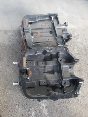 Diverse Vorderachsträger zu New Holland