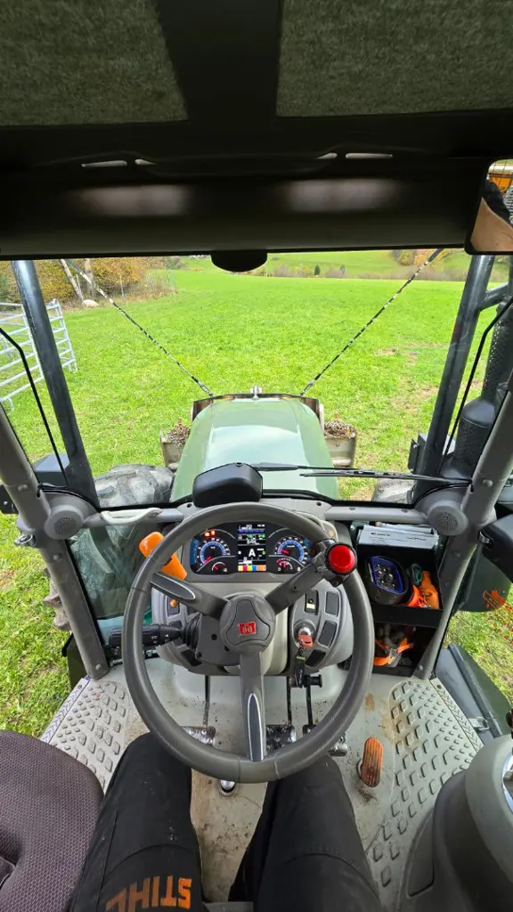 224df063-130f-4a97-a615-f9bf277f12e6-20251030_151929000_iOS 3.jpg