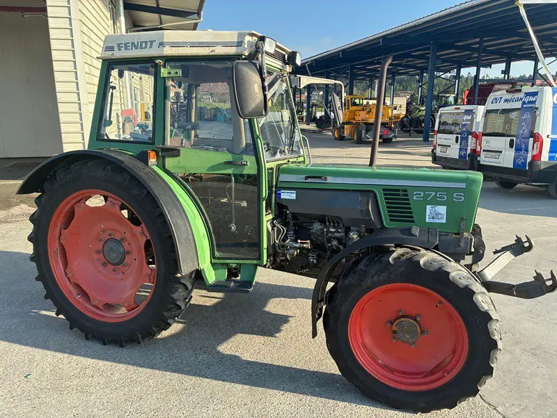 3fd5c7ec-a271-4098-a86d-1e5133d4fa3c-Fendt 275 S 2.jpg