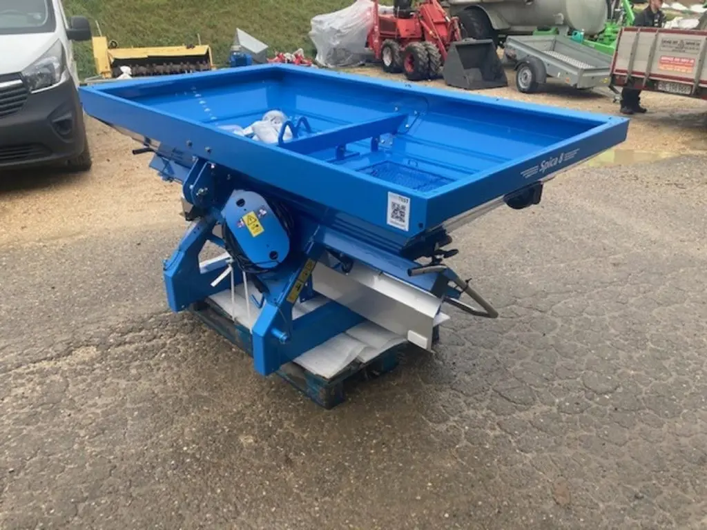 545e0704-b35e-4ce5-819d-2f9031c08498-Lemken-Spica 8-900 (7).jpg