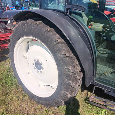 Pflegeräder Pflegebereifung  New Holland Case Stey