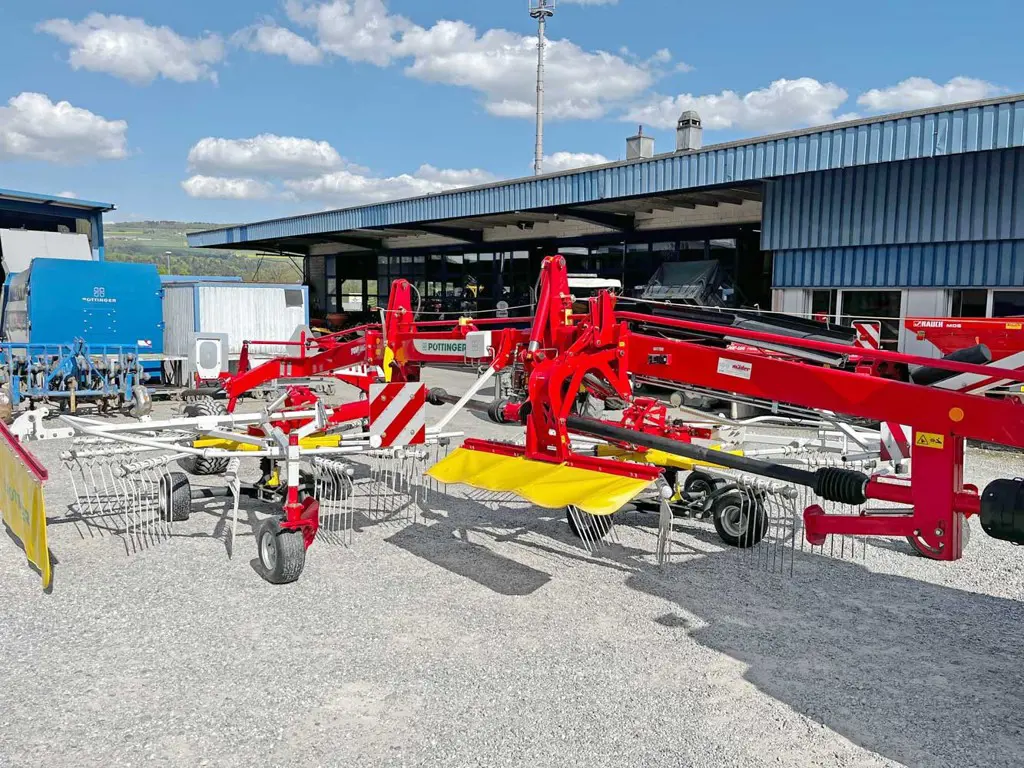530a1207-d3a1-44f8-954c-1bf6698aaae3-36370-Pöttinger-Kreiselheuer-Top-662-(5).jpg