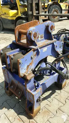 Stopfpickel Komatsu BCK050 für Gleisbaubagger