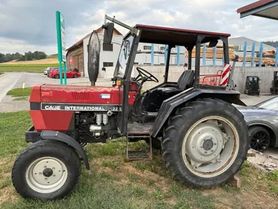 Tracteur Case IH 533