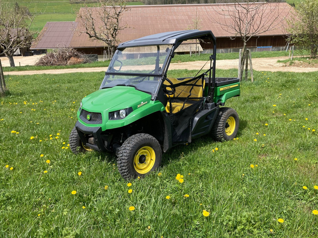 91ff8ca7-95e5-4a21-9e6a-4e7bbd42a911-John Deere Gator Schlüchter (3).jpg