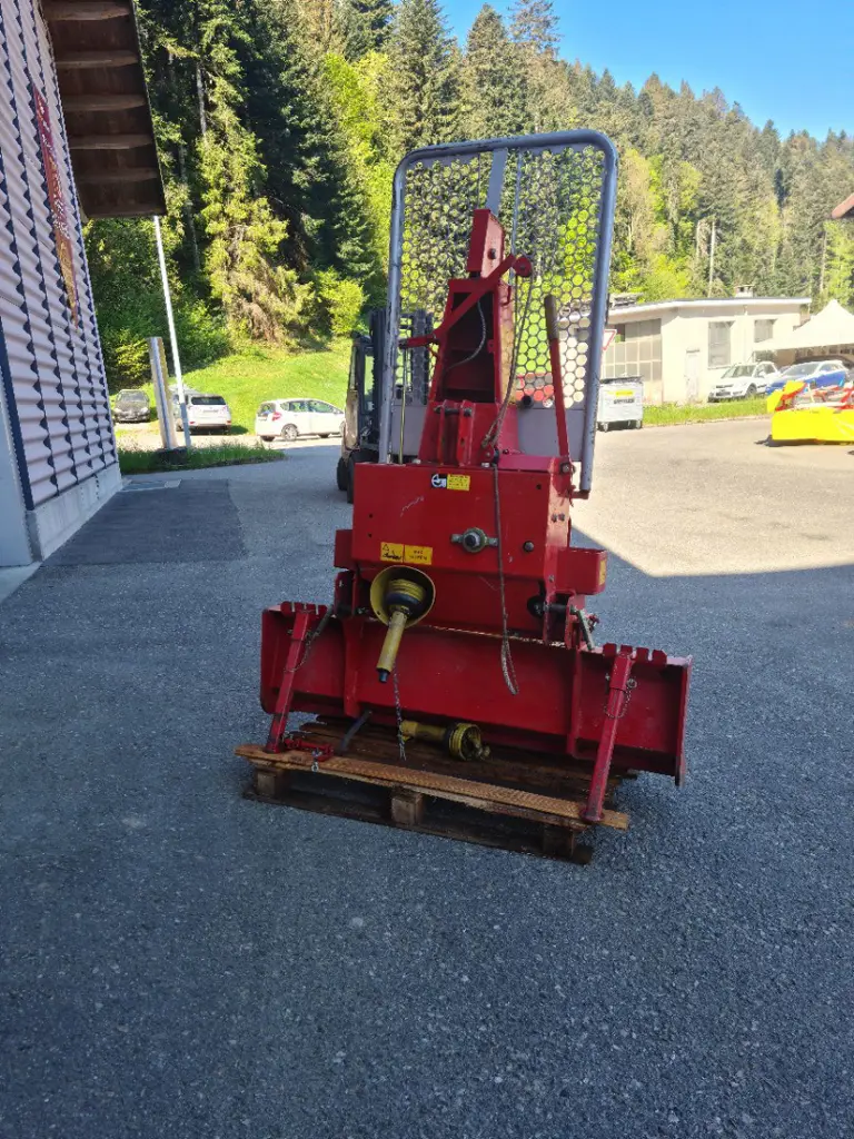 ad5cefd2-37a1-4d93-88e9-6557e476fcd3-Rückewinde.jpg