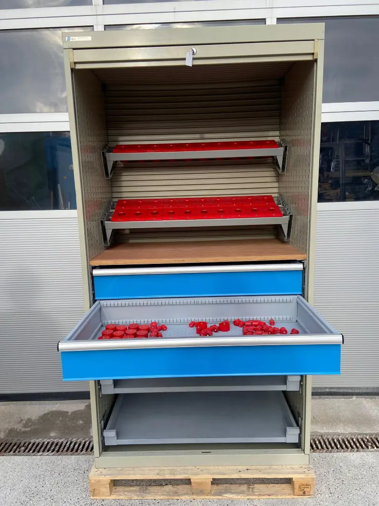 cfdc0d11-bd0f-4647-a706-b04d37cc0bee-08_Lista Werkzeugschrank_06.jpg