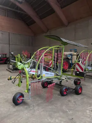 CLAAS - LINER 420 - ANDAINEUR