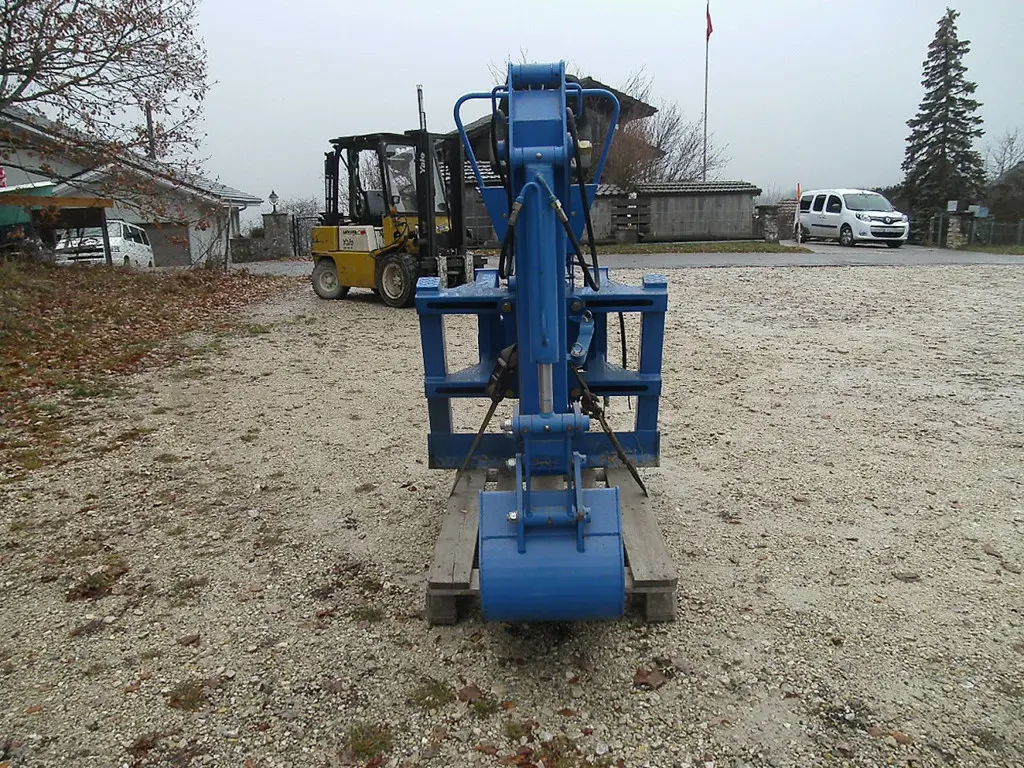 90019005-195f-4049-960d-c7cfec99f719-Multione retro (5).jpg