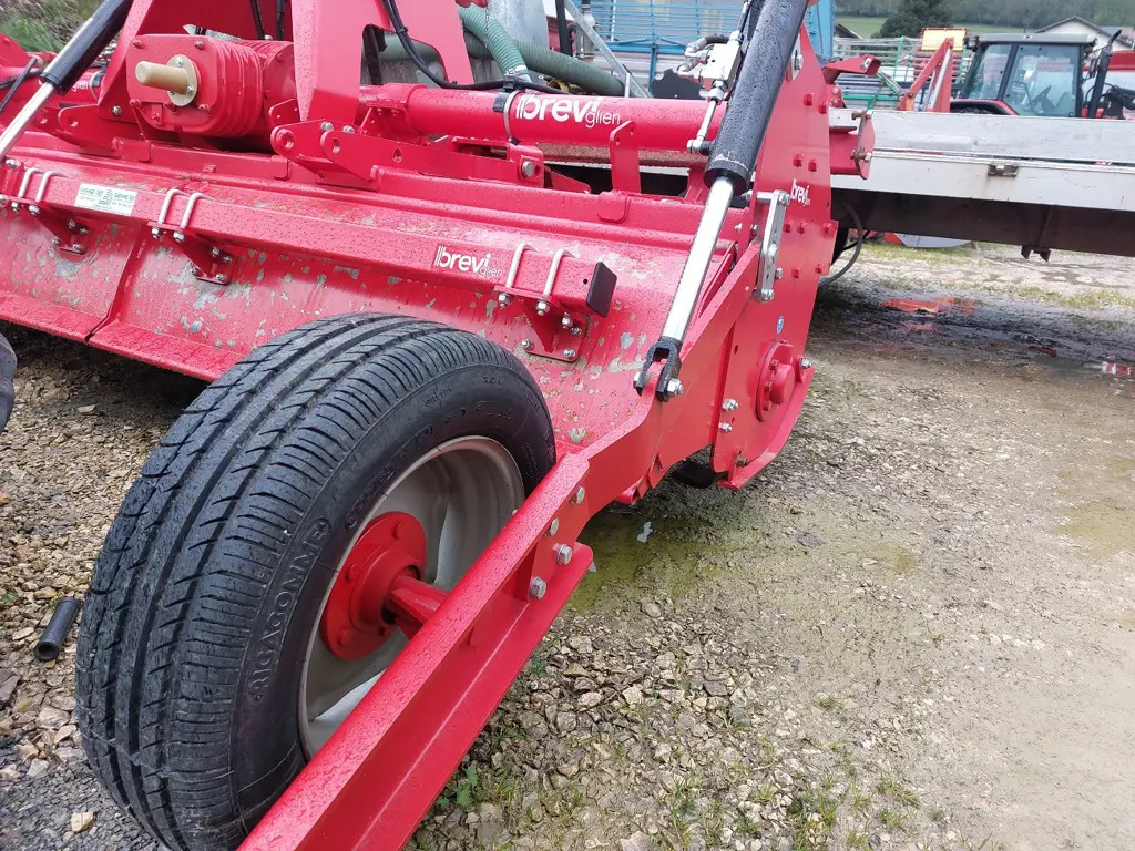 73c76801-1354-4603-a483-c8a5799513e4-Breviglieri Wiedmer (2).jpg