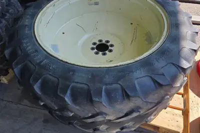 1 Paar Rad kpl. Alliance 270/95R32