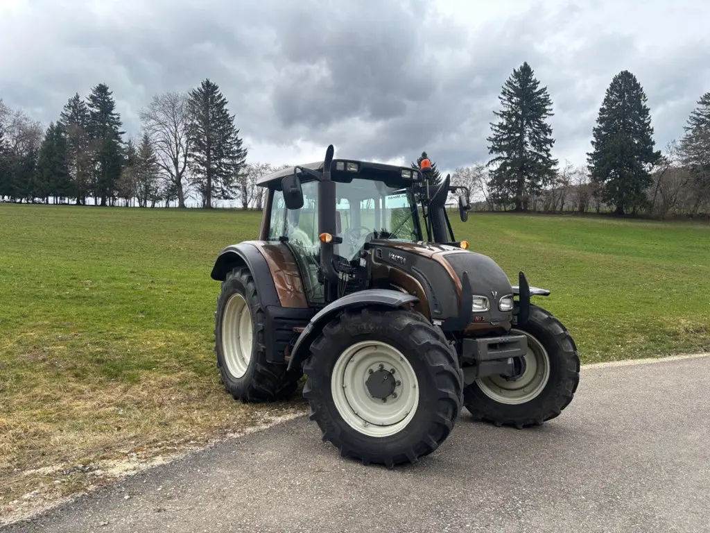 eb78192f-ace5-4658-90e8-5aa8384b3565-Valtra N142 (3).jpg
