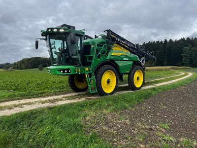 Selbstfahrspritze John Deere 332M 3'200l 24m