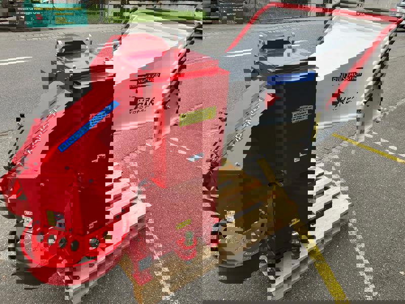 187fd94e-8538-4fa1-942c-bca704bec979-Langhacker Urban TR 75 5.jpg