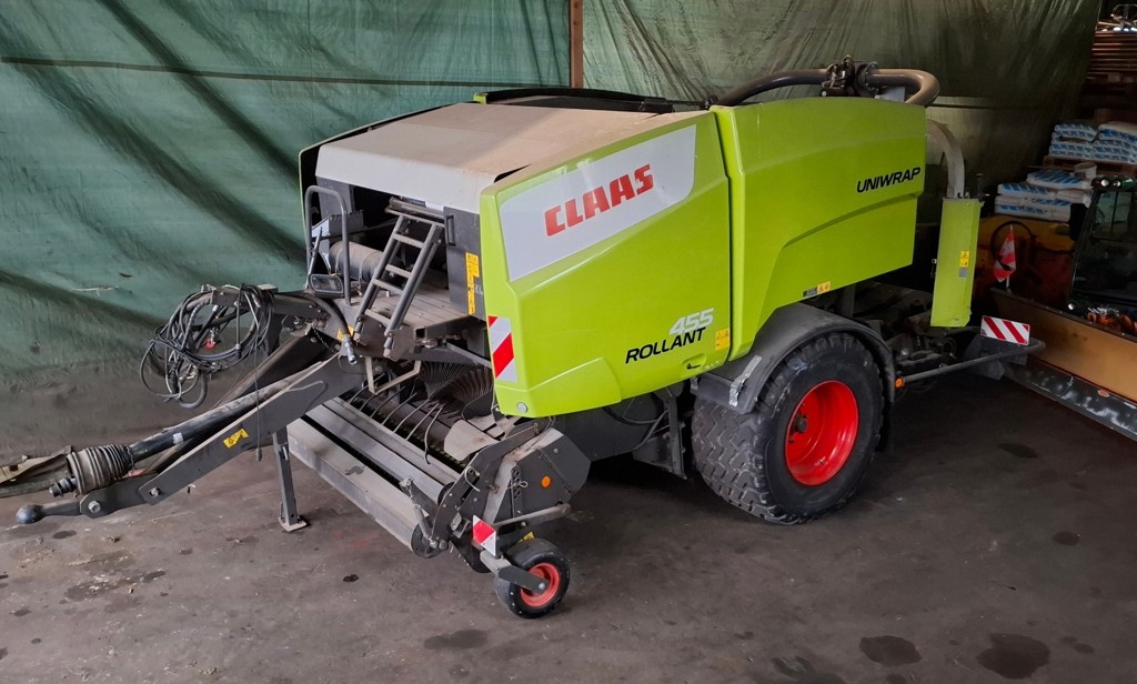f02c4215-4d10-4965-94b2-6572fec8f794-Claas 455 1.jpg