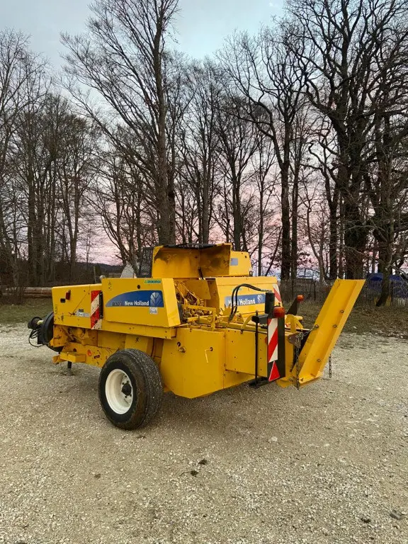 84f187ab-0c93-48d9-91fa-5673ee18563c-New Holland Perrenoud (5).jpg