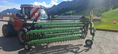 Kammschwader 3m für Frontanbau an Metrac