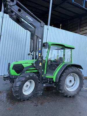Deutz-Fahr Agroplus 60 4WD mit Frontlader