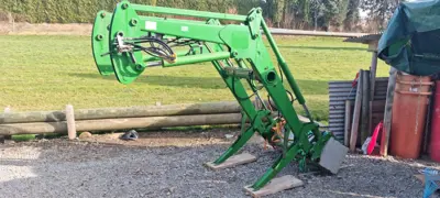 John Deere Frontlader 651