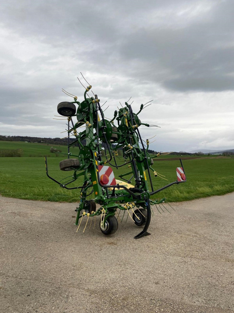 dd7f6c83-7af0-4dd1-859a-6924d6141844-Krone Vendro 900 (9).jpg