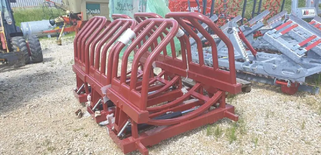 6d0f0ce9-f95a-436e-b28d-93720e8c80f0-Düvelsdorf pince balles (2).jpg