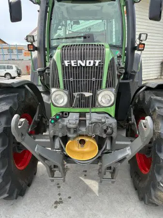 9abc6760-29ca-4451-83d6-a1e632aac78c-Fendt 411 3.jpg