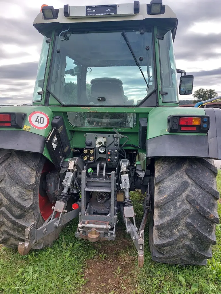 a83ec700-2282-4f8b-8523-a4aabb4d2d6b-Fendt Schindler (8).jpg